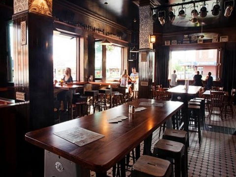 Mary G's - Tourism Cairns 0