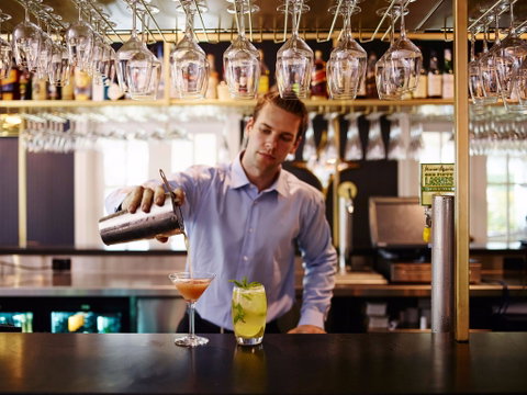 Epoche Lounge Bar - Tourism Cairns 0