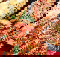 Pizza Pitt - Lynwood Country Club - Tourism Cairns