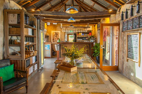 Stelzer Road Supper Club - Tourism Cairns 0