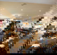 Palm Beach Hotel - Tourism Cairns