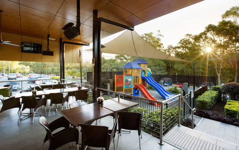 Parkwood Tavern - Tourism Cairns 0