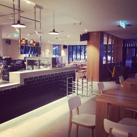 Beach House Hotel - Tourism Cairns 0