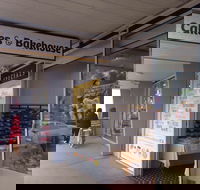 Castello's Foresters Arms Hotel - Tourism Cairns