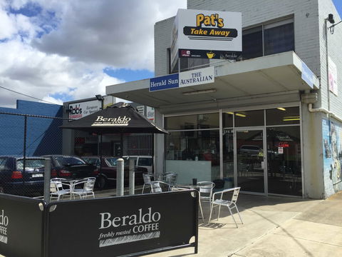 Pat's Takeaway - Tourism Cairns 0