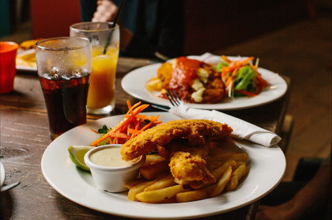 Mena Creek Hotel - Tourism Cairns 2