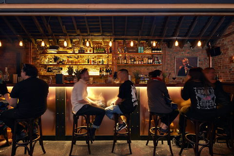 Cru Wine Bar - Tourism Cairns 0