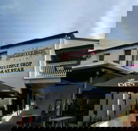 Albies Bar  Bistro - Tourism Cairns