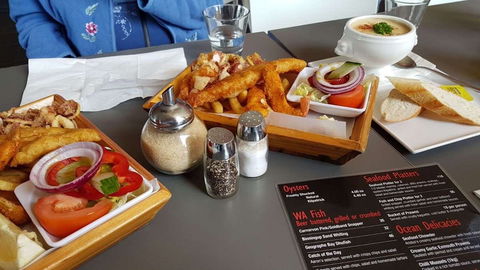 Aristos Waterfront Bunbury - Tourism Cairns 0