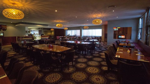 Gladstone Reef Hotel - Tourism Cairns 0