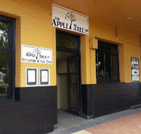 The Apple Tree Inn - Tourism Cairns