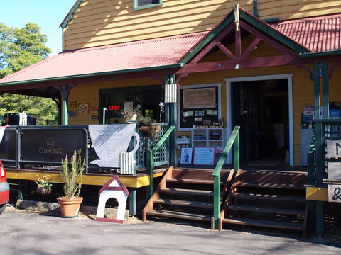 Leanne's Cafe - Tourism Cairns 0