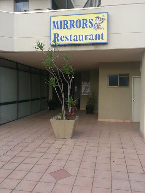 Mirrors Restaurant - Tourism Cairns 0