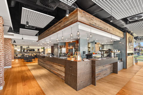 Port City Bowling Club - Tourism Cairns 1