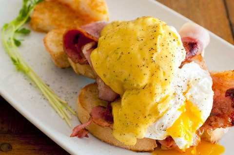 Bayaroma Cafe - Tourism Cairns 0