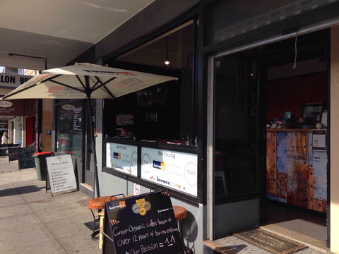 B-Line Cafe - Tourism Cairns 0