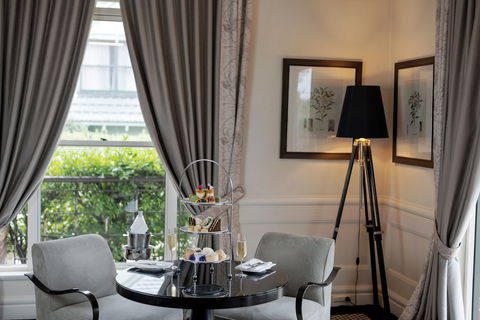 The Lounge At Lilianfels - Tourism Cairns 1