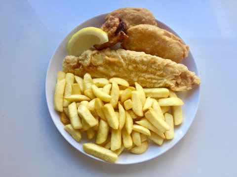 Harry's Take Away Fish & Chips - Tourism Cairns 0