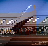 RiverView Cafe  Wine Bar - Tourism Cairns