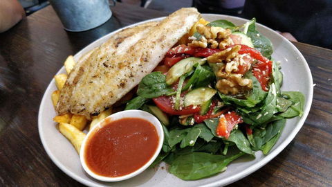Surf Grill - Tourism Cairns 0