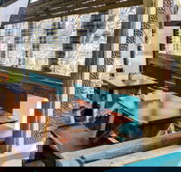 Flinders Island Bakery - Tourism Cairns