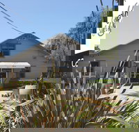 Grumpy and Sweethearts - Tourism Cairns