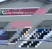 Smithtown Riverview Hotel