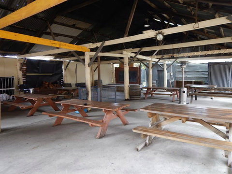 The Clubhouse Hotel - Tourism Cairns 1