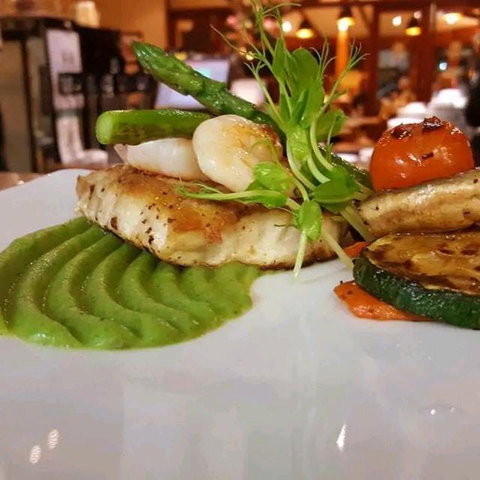 Globe Restaurant & Coffee House - Tourism Cairns 0