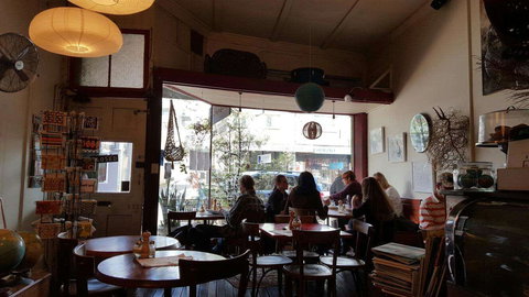 One Earth Cafe - Tourism Cairns 0