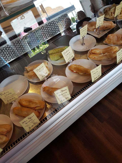 Bentleigh Caffe Crema - Tourism Cairns 0
