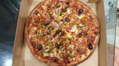 Italian Gourmet Pizza - Tourism Cairns 0