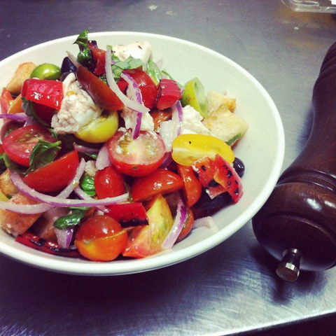 Pizza Tutti's - Tourism Cairns 0