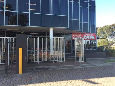 Discovery Cove - Tourism Cairns 0