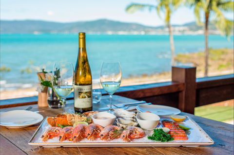 Northerlies Beach Bar And Grill - Tourism Cairns 2