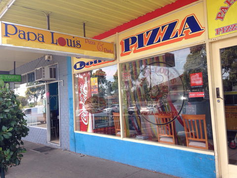 Papa Loui's Pizza - Tourism Cairns 0