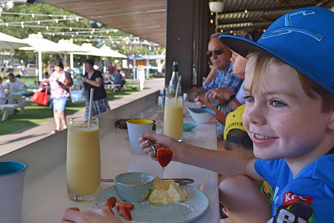 Snapper Rocks Bar & Kitchen - Tourism Cairns 2