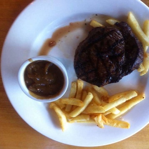 Cove Tavern - Tourism Cairns 0