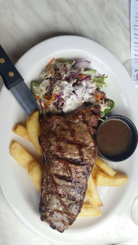 Swinging Pig - Tourism Cairns 0