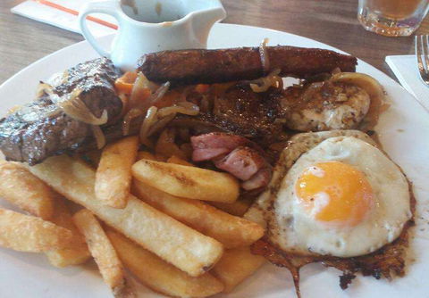 Burger Inc. - Tourism Cairns 0