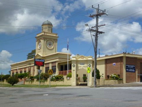 Dungog Memorial RSL Club - Tourism Cairns 0
