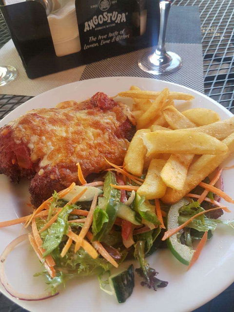 Leonard's House Of Love - Tourism Cairns 0