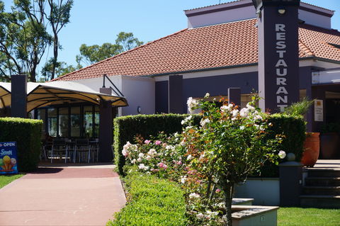 Picnic Point Cafe And Restaurant - Tourism Cairns 1