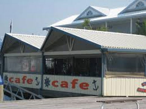 Yamba Marina Cafe - Tourism Cairns 0