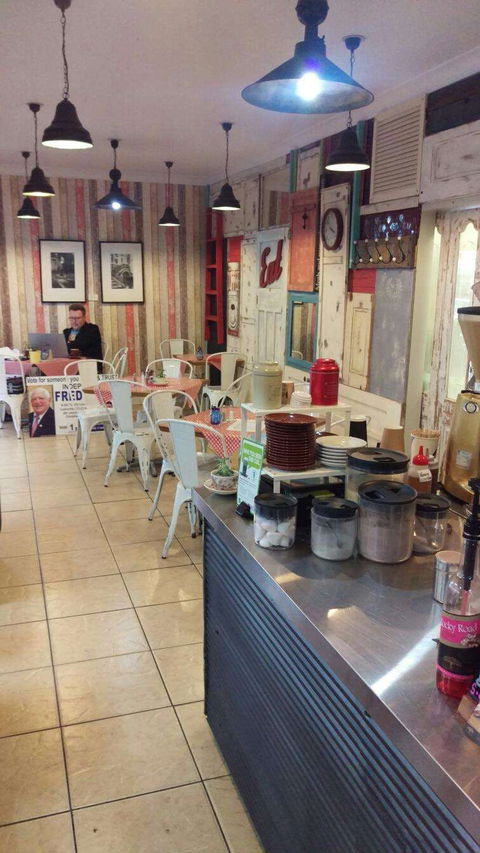 Bar Centrale On Queen - Tourism Cairns 0