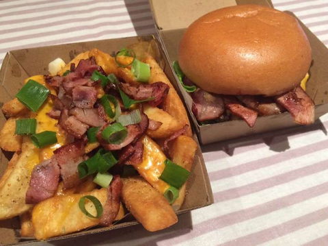 Flippin Burgers - Tourism Cairns 0