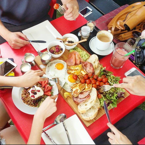 Kith 'n' Chow - Tourism Cairns 0