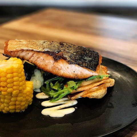 Mannelli's Cafe At Burnside - Tourism Cairns 0