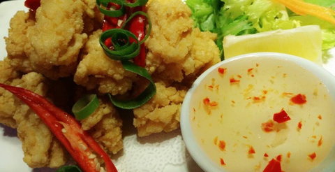 Two Seats Thai - Tourism Cairns 0