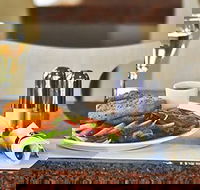 Zeina's Caf - Comfort Inn and Suites Burwood - Tourism Cairns